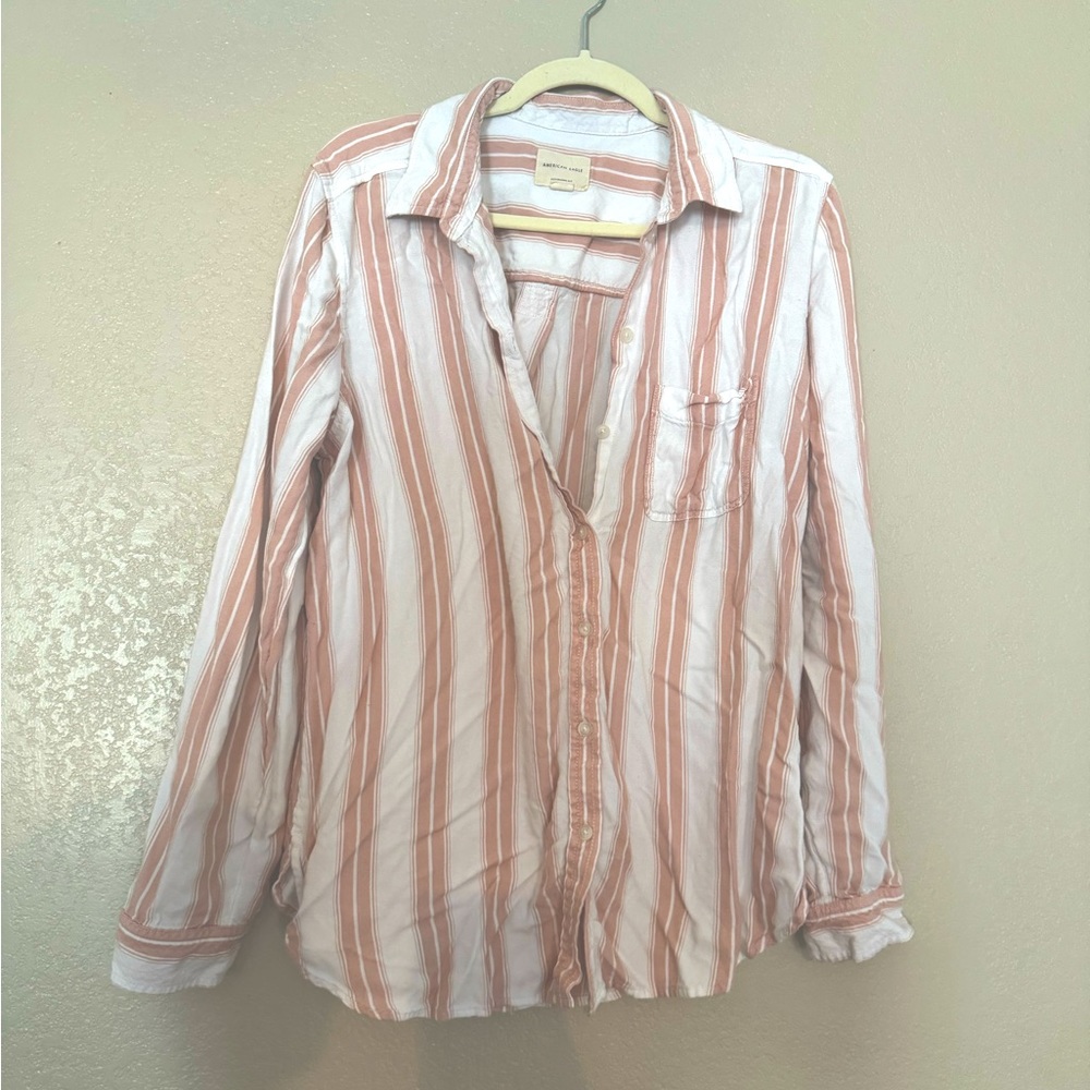 🔴SOLD🔴 American Eagle Outfitters • striped boyfriend button down